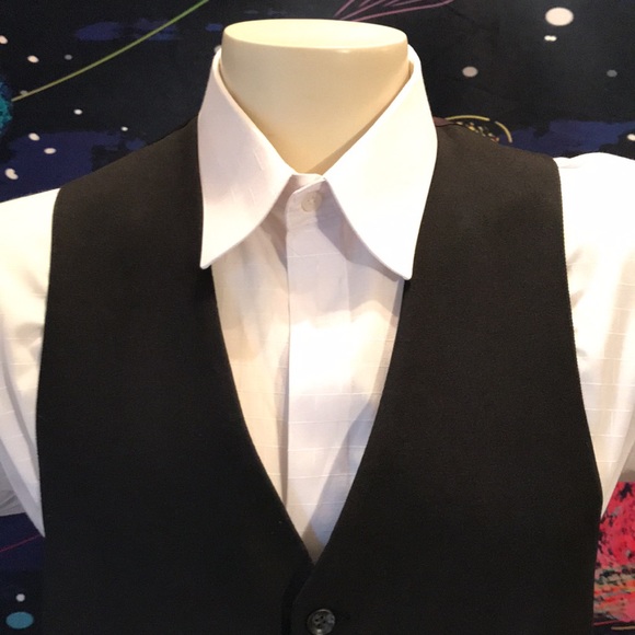 Black Vest - Picture 3 of 17